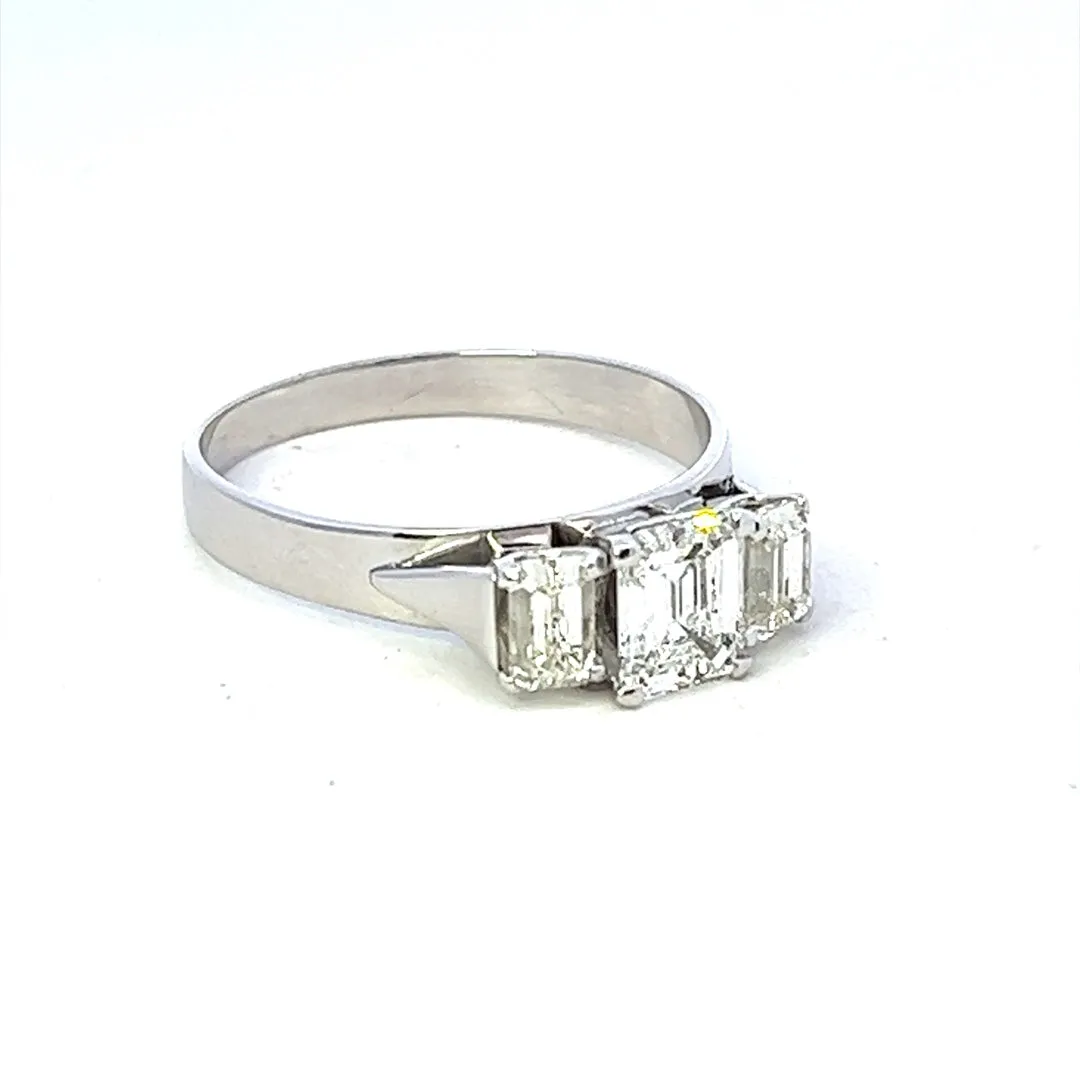 18ct White Gold 3 stone Diamond Ring