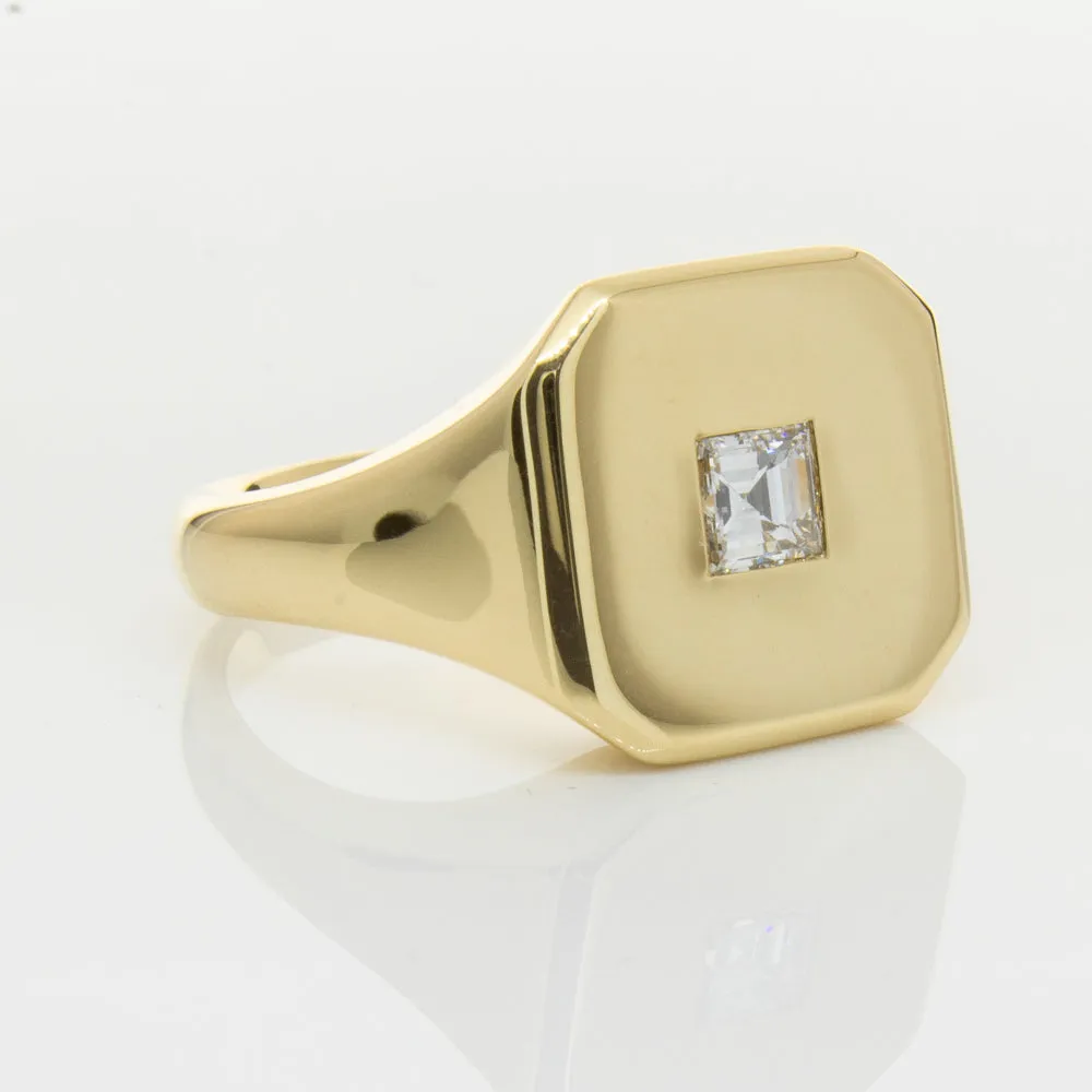 18ct Yellow Gold Diamond Mens Signet Ring