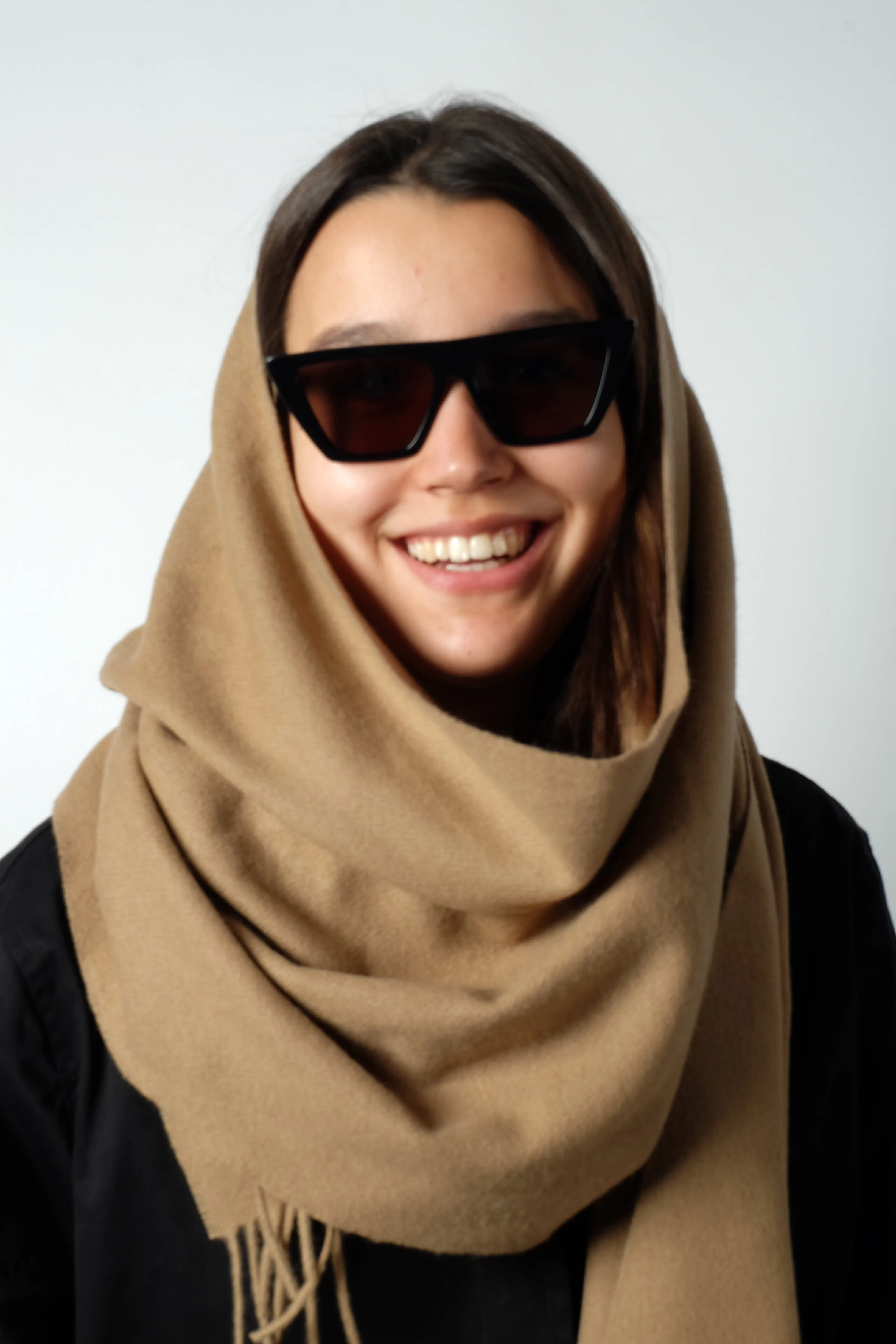 CASHMERE WOOL MAXI SCARF IN BEIGE
