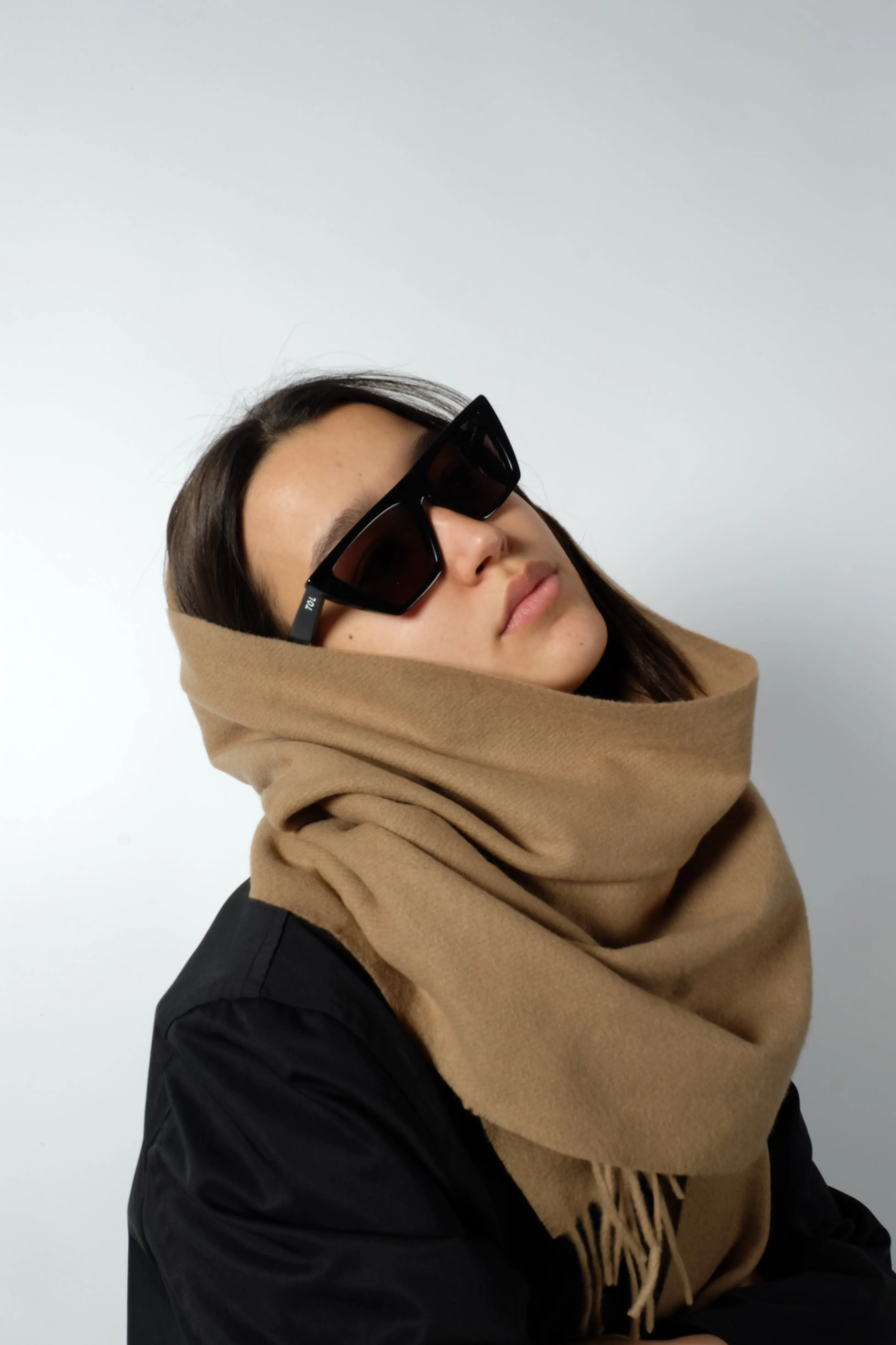 CASHMERE WOOL MAXI SCARF IN BEIGE