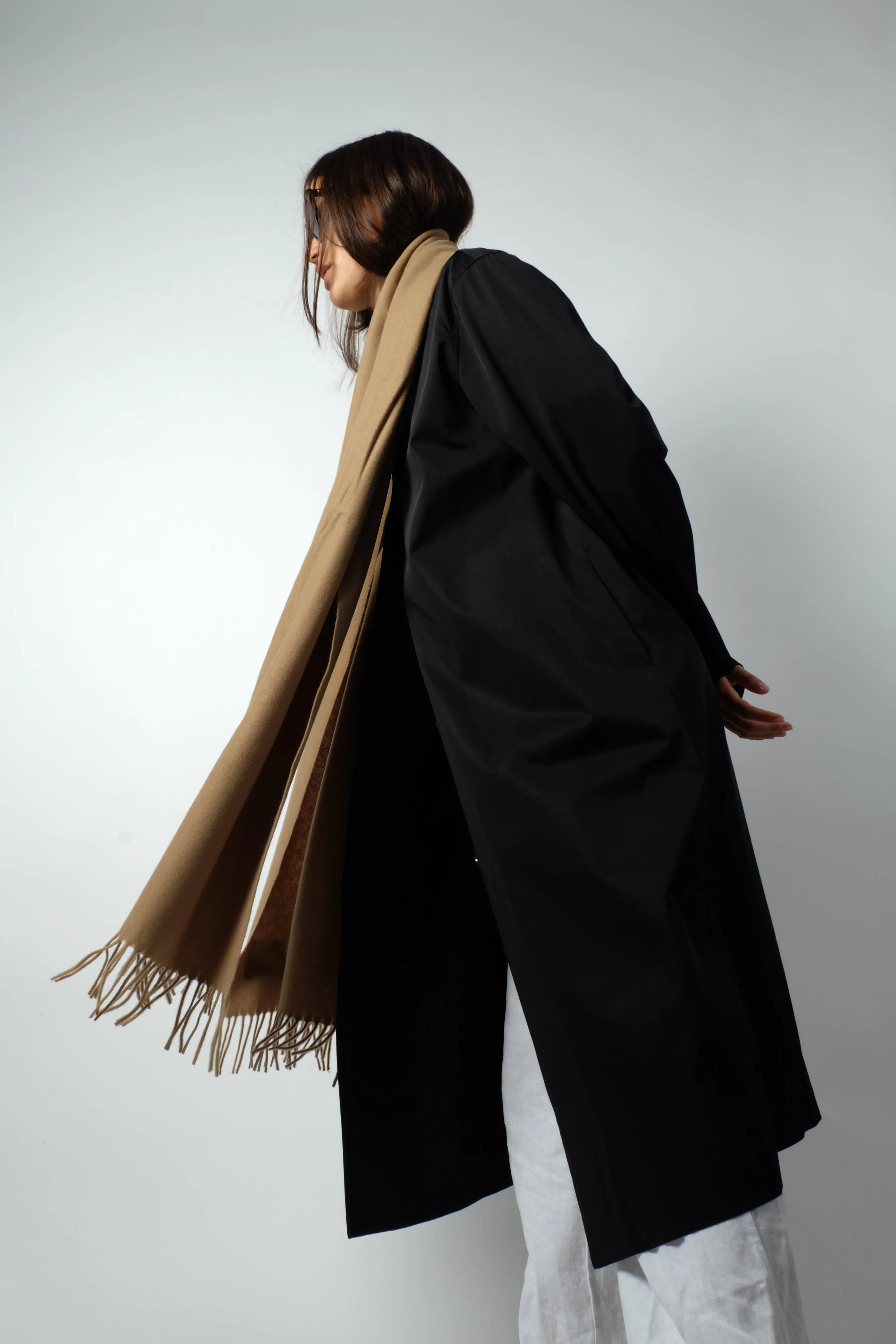 CASHMERE WOOL MAXI SCARF IN BEIGE