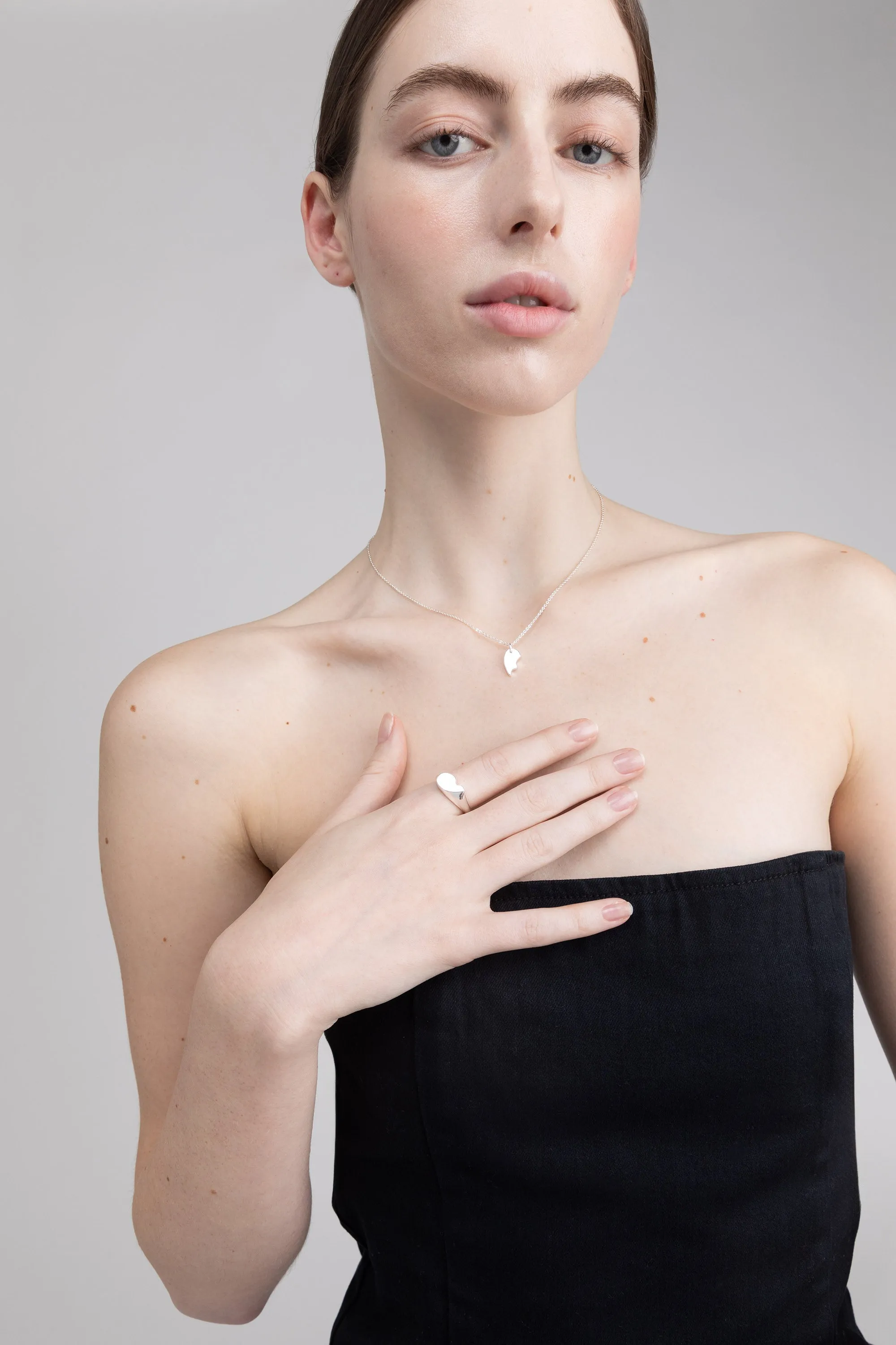 HALF HEART SIGNET RING SET
