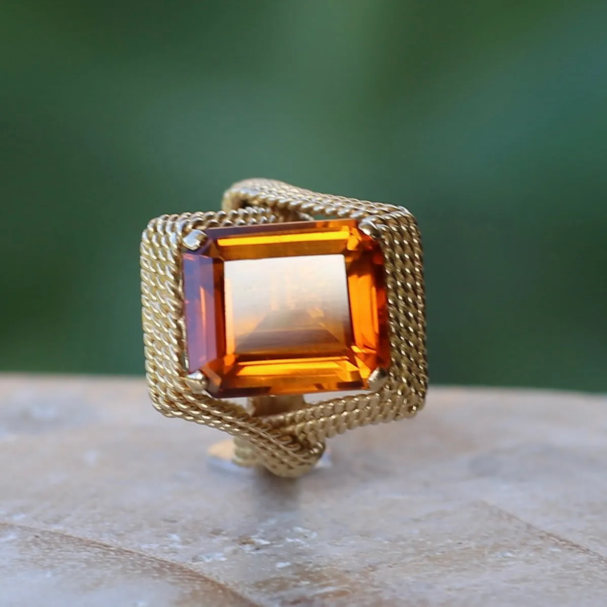 Italian Mid Centuty Chain Link 18ct Gold Cocktail Ring with Emerald Cut Orange Sapphire, 18ct Yellow Gold, size O or 7.25