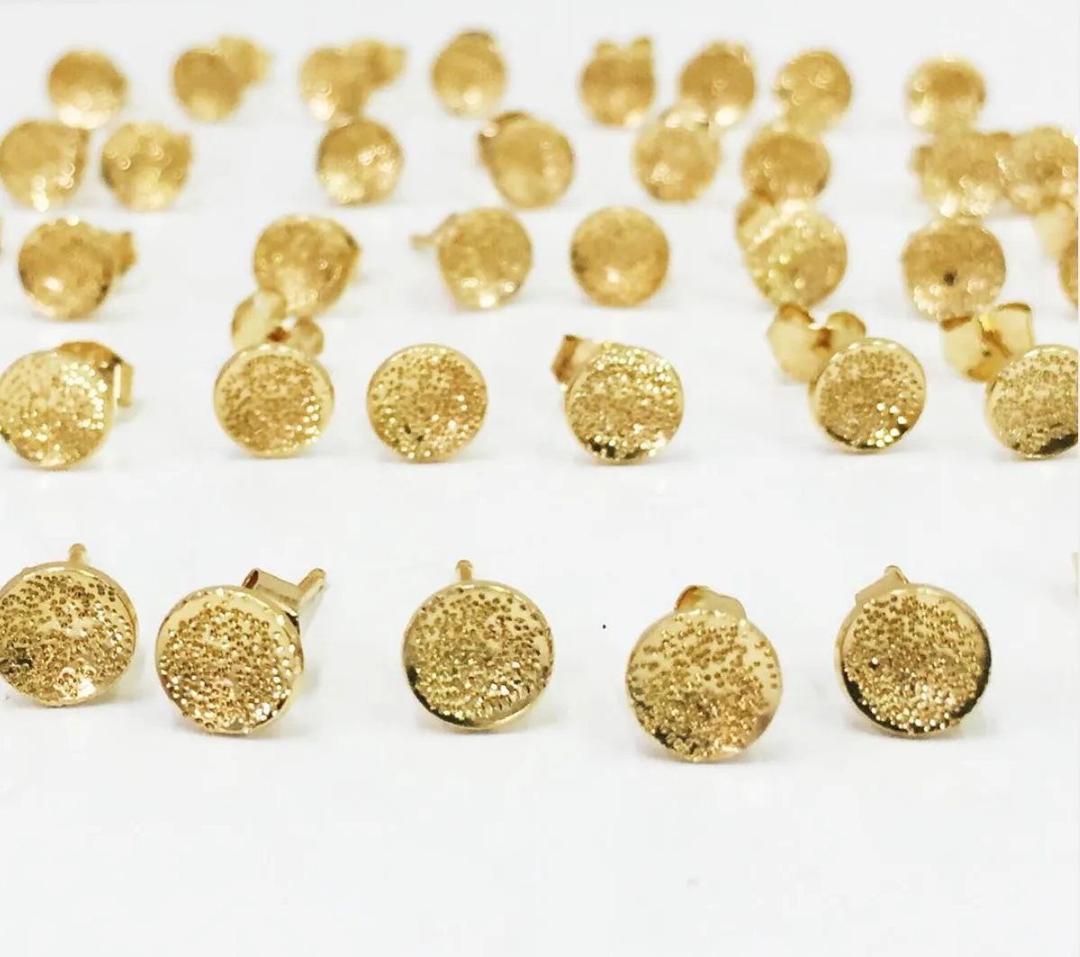 Stud Earrings Circle Dot Diamond Dusted (large)