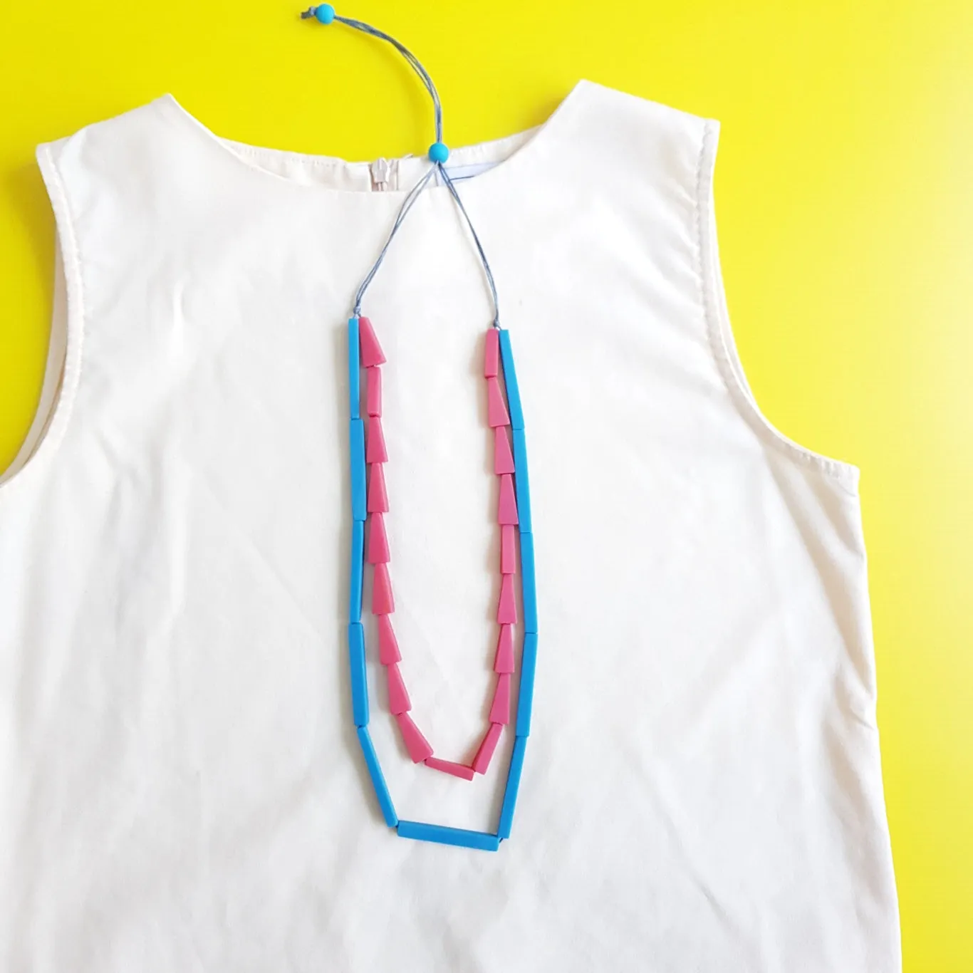 Trapestick Fuschia Necklace