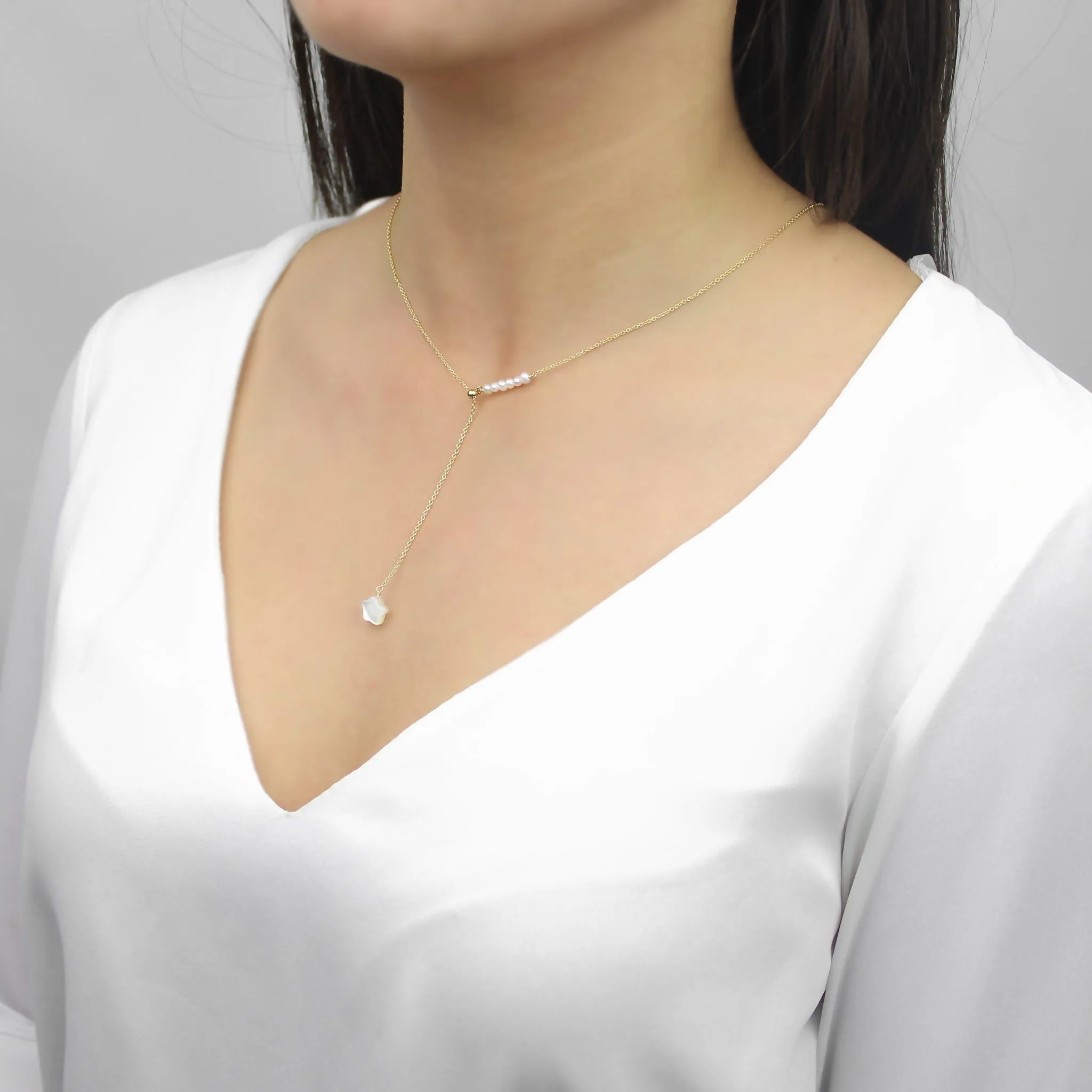 Y Shape Necklace: Mother of Pearl Star