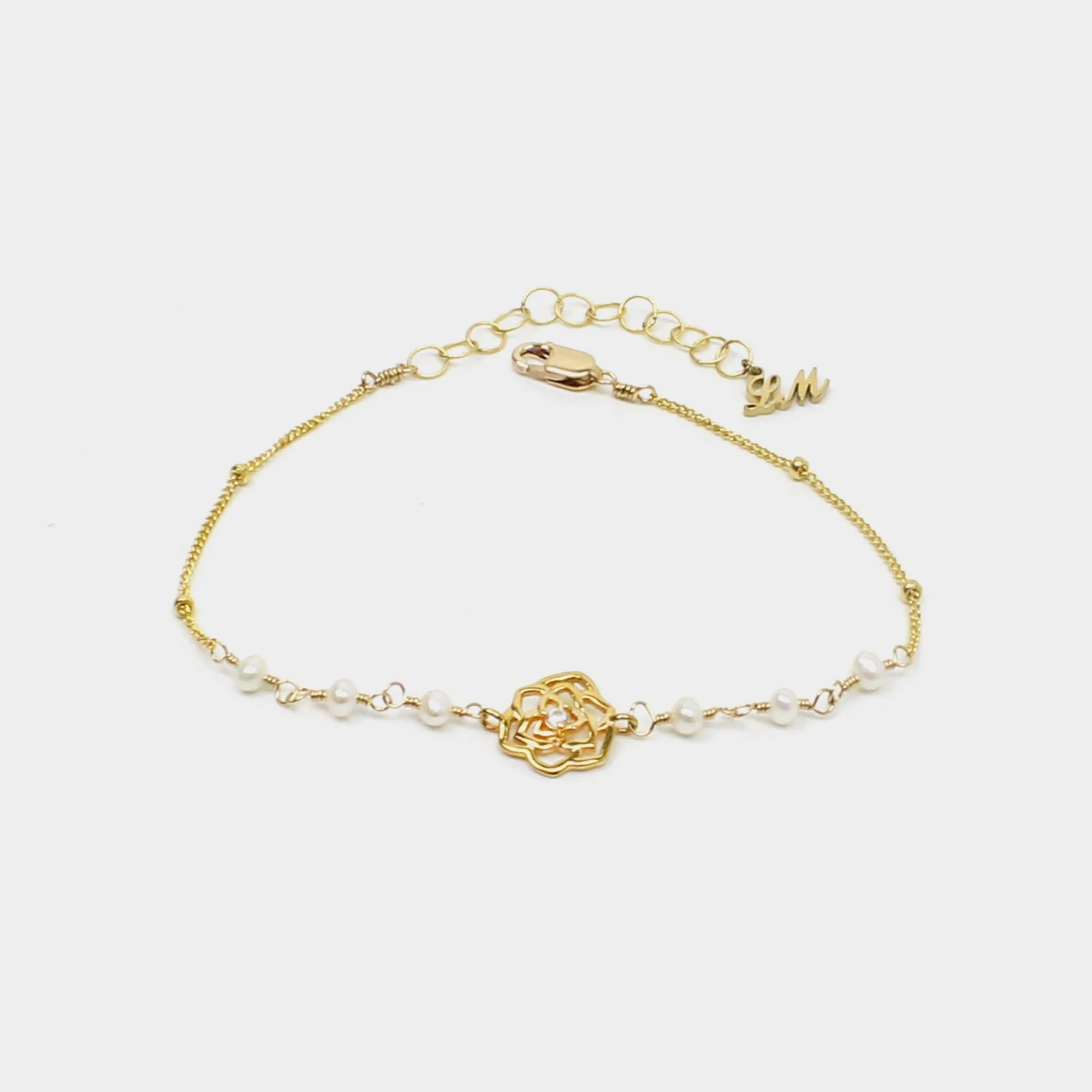 Y Shape Necklace: Mother of Pearl Star