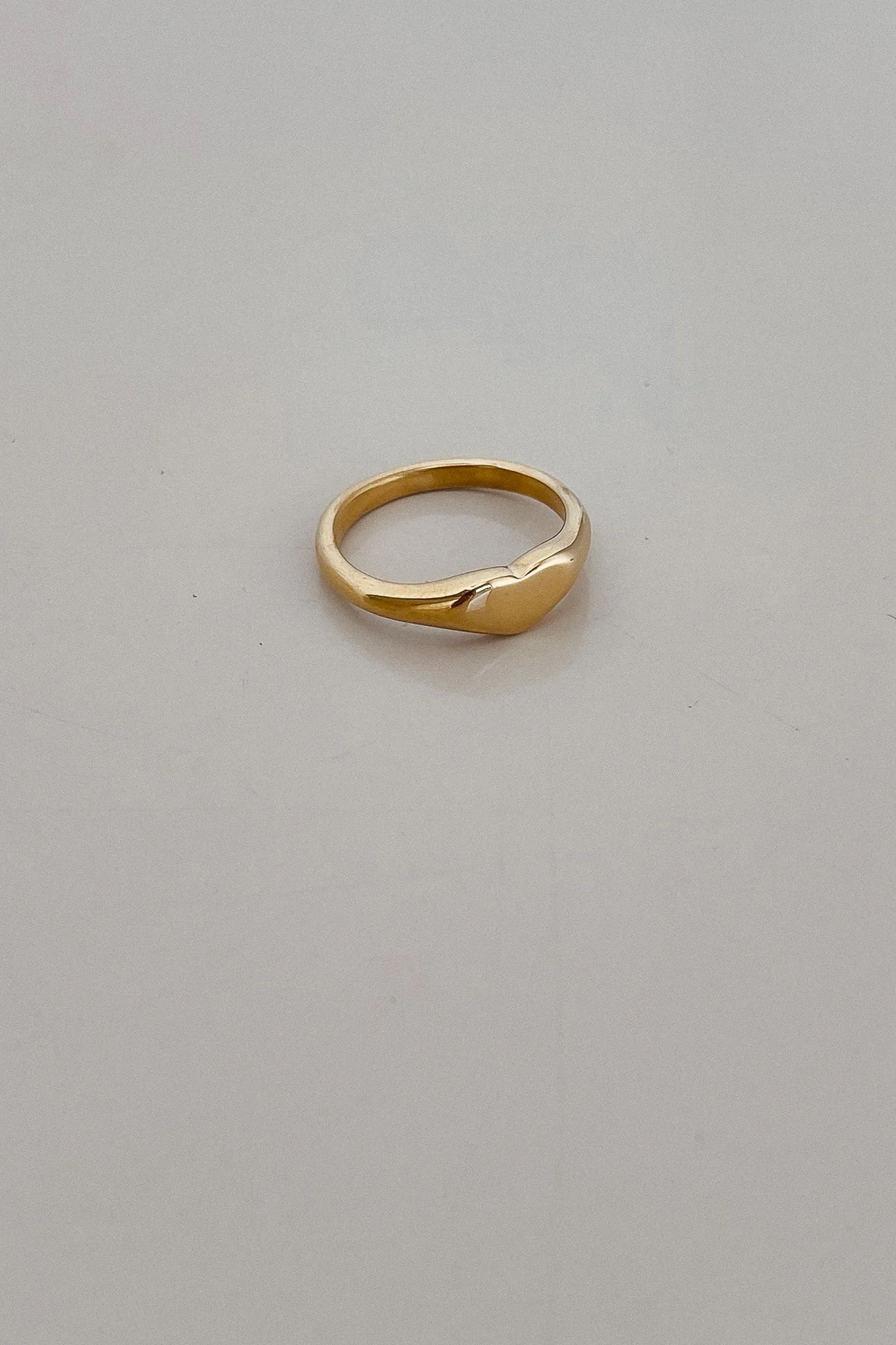 YOUR HEART SIGNET RING GOLD